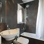 Апартаменти Comfortable Cozy - Center, Practical Лісабон